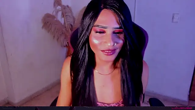 carolinemiller7 online show from December 20, 2025, 4:48 am