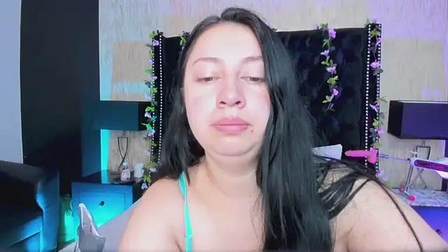 AshleeyPrincess online show from November 25, 2025, 12:05 pm