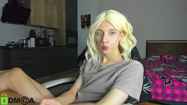 Snapshot of _Alice_Kitty chatting on September 19, 2025, 6:01 pm Alice Kitty online show from September 19, 2025, 6:01 pm