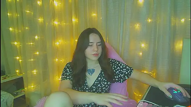 Snapshot of Aurora_workerr chatting on January 15, 2026, 11:24 am Aurora workerr online show from January 15, 2026, 11:24 am