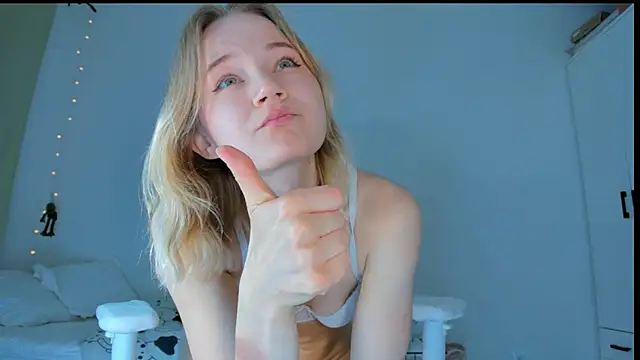 JennyWoody online show from March 17, 2026, 3:09 am