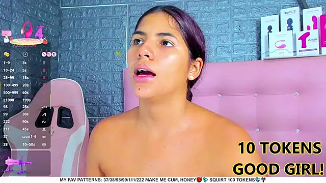 Snapshot of AriannaLewiis chatting on March 10, 2025, 10:55 pm AriannaLewiis online show from March 10, 2025, 10:55 pm