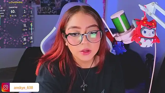 Snapshot of AnngelaSkye chatting on February 26, 2026, 6:35 am AnngelaSkye online show from February 26, 2026, 6:35 am