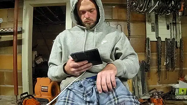 Bigoleslong98765 online show from November 15, 2025, 7:01 am