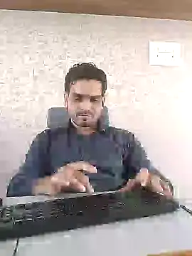 Snapshot of indianguy89 chatting on December 18, 2024, 5:15 am indianguy89 online show from December 18, 2024, 5:15 am