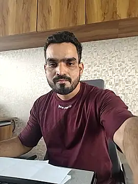 Snapshot of indianguy89 chatting on January 18, 2026, 7:12 am indianguy89 online show from January 18, 2026, 7:12 am