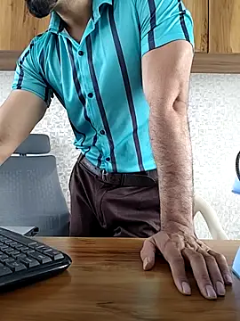 Snapshot of indianguy89 chatting on February 18, 2026, 7:06 am indianguy89 online show from February 18, 2026, 7:06 am