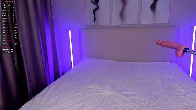 EmmaBarbs online show from November 2, 2025, 8:25 pm