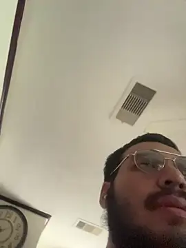 UKNOW lol online show from April 30, 2026, 8:57 pm