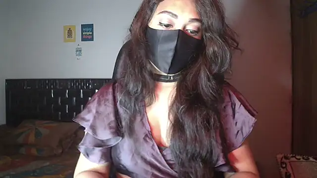 Most-Beautiful-Queen online show from November 15, 2025, 7:51 pm