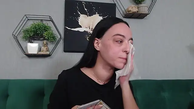 IzabelllNoir online show from February 6, 2026, 8:21 am