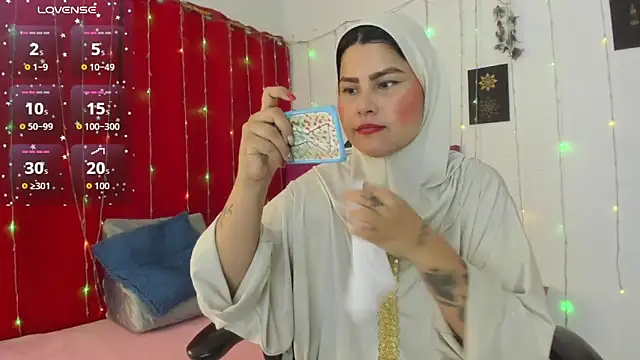 AishaAmin  online show from May 29, 2026, 12:33 pm