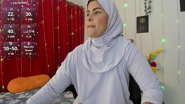 AishaAmin  online show from April 30, 2026, 12:23 pm