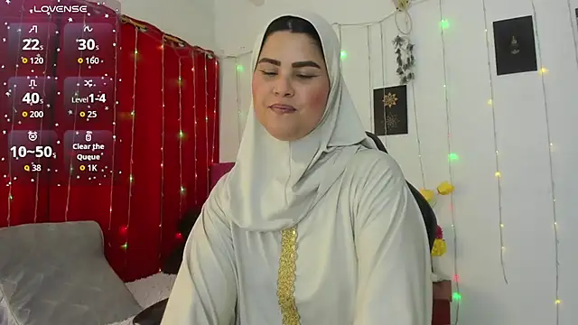 AishaAmin  online show from May 11, 2026, 12:17 pm