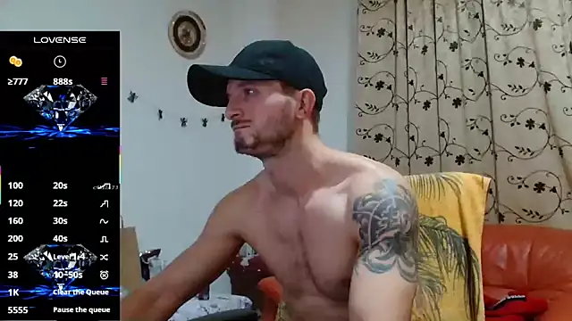 Snapshot of cuple_hoot_ chatting on October 29, 2025, 6:12 am cuple hoot  online show from October 29, 2025, 6:12 am