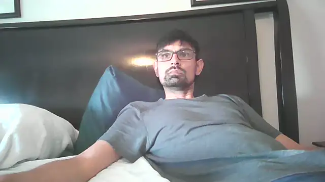 Snapshot of spence204011 chatting on March 20, 2026, 7:15 pm spence204011 online show from March 20, 2026, 7:15 pm