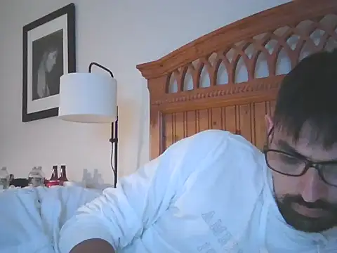 Snapshot of spence204011 chatting on October 19, 2025, 1:30 am spence204011 online show from October 19, 2025, 1:30 am