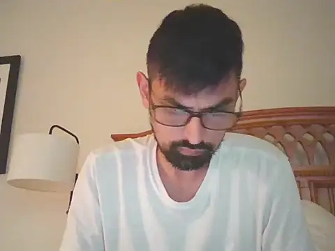 Snapshot of spence204011 chatting on October 28, 2025, 2:45 am spence204011 online show from October 28, 2025, 2:45 am