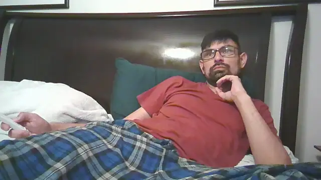 Snapshot of spence204011 chatting on March 14, 2026, 2:50 am spence204011 online show from March 14, 2026, 2:50 am