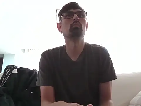 Snapshot of spence204011 chatting on January 5, 2025, 3:45 pm spence204011 online show from January 5, 2025, 3:45 pm