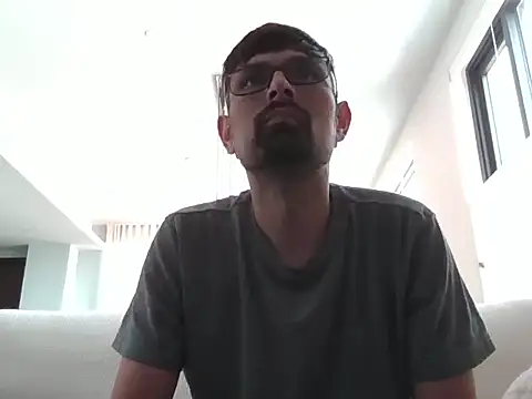 Snapshot of spence204011 chatting on January 2, 2025, 8:02 pm spence204011 online show from January 2, 2025, 8:02 pm