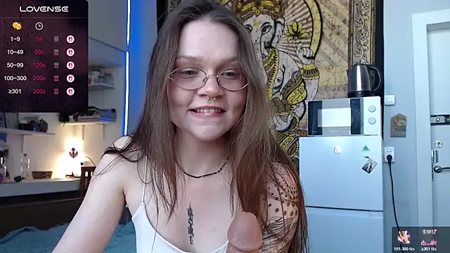 Snapshot of cranberry_hot chatting on May 21, 2026, 8:34 am cranberry hot online show from May 21, 2026, 8:34 am