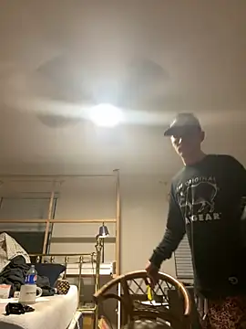 buckaztecc online show from February 26, 2025, 7:02 am