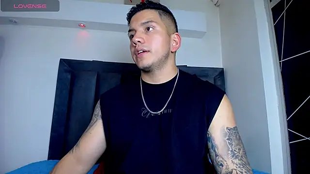 Snapshot of Marc__Waatson chatting on January 13, 2026, 9:08 pm Marc Waatson online show from January 13, 2026, 9:08 pm