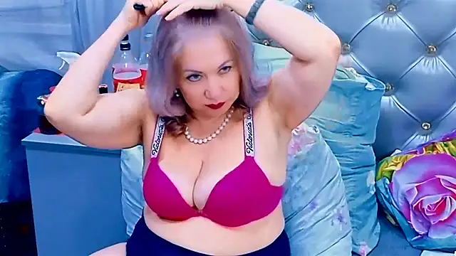 Hornystepmom29 online show from June 5, 2026, 10:59 pm