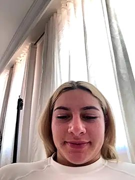 Snapshot of AtheneaRossi chatting on September 15, 2025, 5:46 pm AtheneaRossi online show from September 15, 2025, 5:46 pm