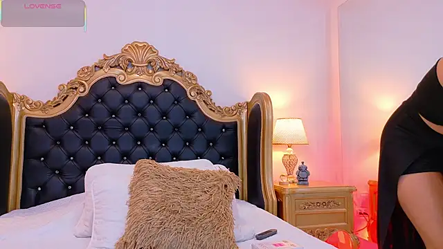 AdelinaVans online show from November 21, 2025, 11:09 am