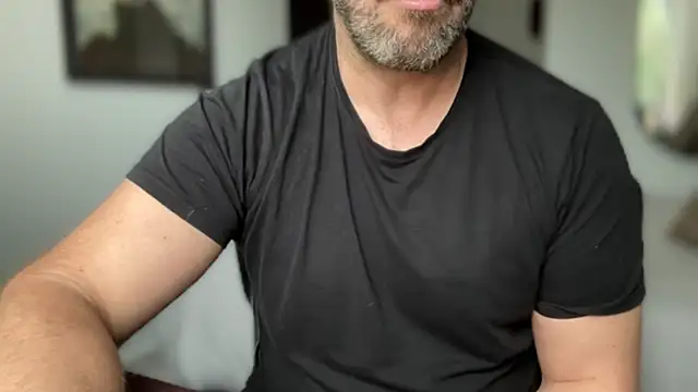 Snapshot of Mr_Beef chatting on November 14, 2025, 11:58 am Mr Beef online show from November 14, 2025, 11:58 am