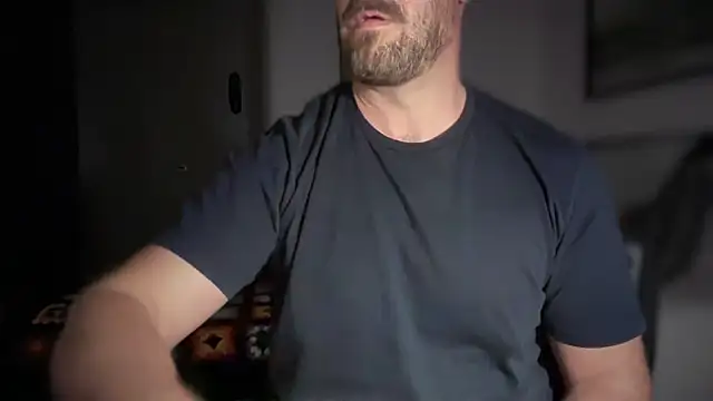 Snapshot of Mr_Beef chatting on October 12, 2025, 7:37 pm Mr Beef online show from October 12, 2025, 7:37 pm