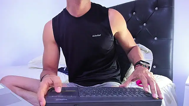 Snapshot of Sebastian-Dash chatting on January 13, 2025, 11:06 pm Sebastian-Dash online show from January 13, 2025, 11:06 pm