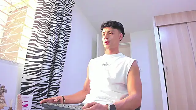 Snapshot of Sebastian-Dash chatting on March 3, 2025, 10:31 pm Sebastian-Dash online show from March 3, 2025, 10:31 pm