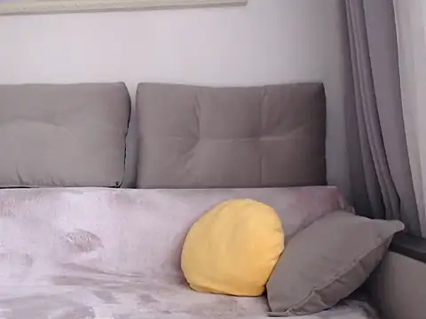 Snapshot of _JustmeHere_ chatting on April 8, 2026, 6:04 am JustmeHere online show from April 8, 2026, 6:04 am