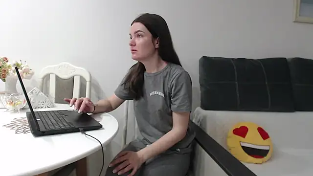 Snapshot of _JustmeHere_ chatting on March 14, 2026, 4:40 am JustmeHere online show from March 14, 2026, 4:40 am