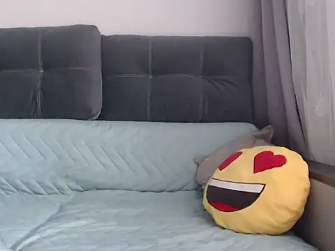 Snapshot of _JustmeHere_ chatting on April 16, 2026, 6:36 am JustmeHere online show from April 16, 2026, 6:36 am