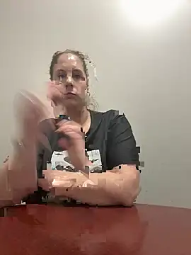 MsLG12301 online show from April 10, 2026, 5:53 pm