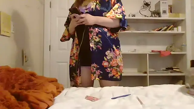 MsLG12301 online show from February 22, 2025, 9:37 pm