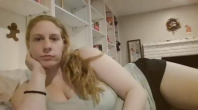 MsLG12301 online show from March 7, 2025, 12:04 am