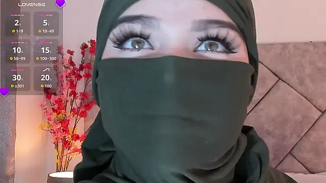 anna-henao online show from November 6, 2025, 5:39 pm