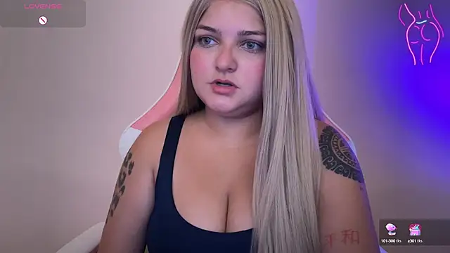 Snapshot of SweetPaige_ chatting on February 23, 2025, 5:50 pm SweetPaige online show from February 23, 2025, 5:50 pm