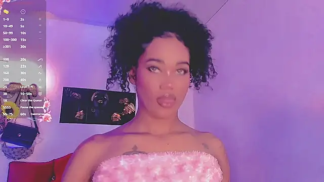 naomy  xx online show from July 18, 2026, 3:15 am