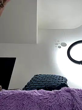 jamilaross online show from November 3, 2025, 9:07 pm