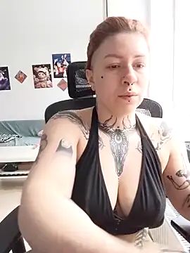 Snapshot of divine_eve chatting on March 27, 2026, 11:33 am divine eve online show from March 27, 2026, 11:33 am