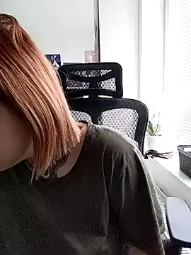 Snapshot of divine_eve chatting on April 11, 2026, 10:19 am divine eve online show from April 11, 2026, 10:19 am