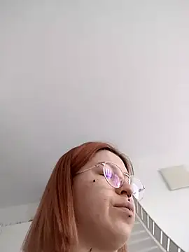 Snapshot of divine_eve chatting on April 5, 2026, 11:28 am divine eve online show from April 5, 2026, 11:28 am