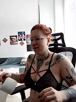 Snapshot of divine_eve chatting on March 14, 2026, 10:32 am divine eve online show from March 14, 2026, 10:32 am