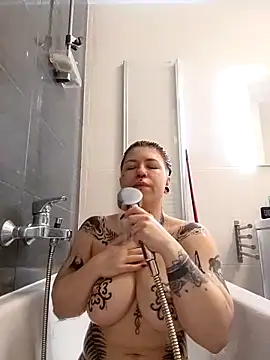 Snapshot of divine_eve chatting on March 23, 2026, 9:42 am divine eve online show from March 23, 2026, 9:42 am